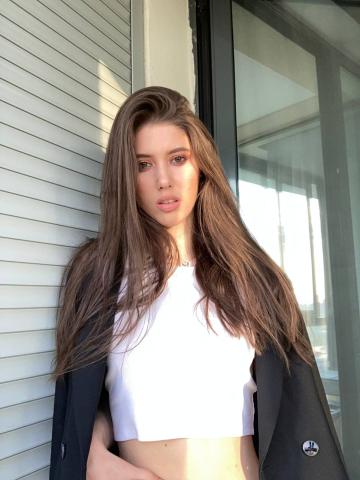 Кира Гостей Принимаю фото 2